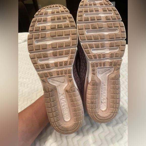 Nike Air Max Sequent 2 Women's Athletic Comfort Running Sneaker Shoes - Size 7 - Picture 3 of 3